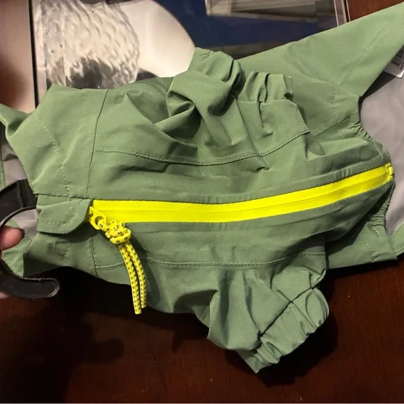 NWT Backcountry x Petco Green XS Dog Jacket - Picture 7 of 15
